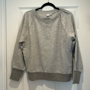 Gap heathered  grey sweatshirt